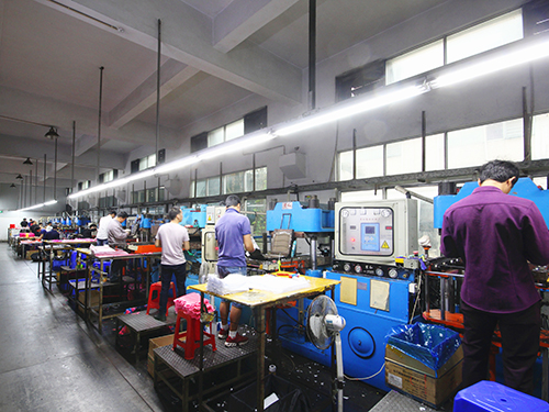 Китайские лыжные очки.